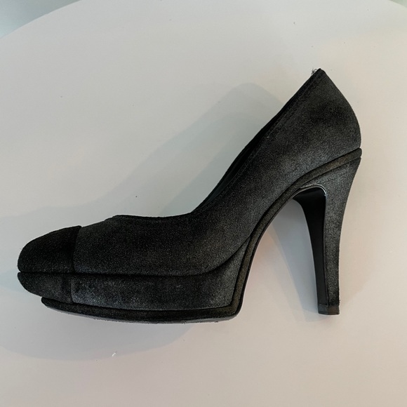 CHANEL CC Logo Metallic Suede Pumps Size 37 - Picture 13 of 16